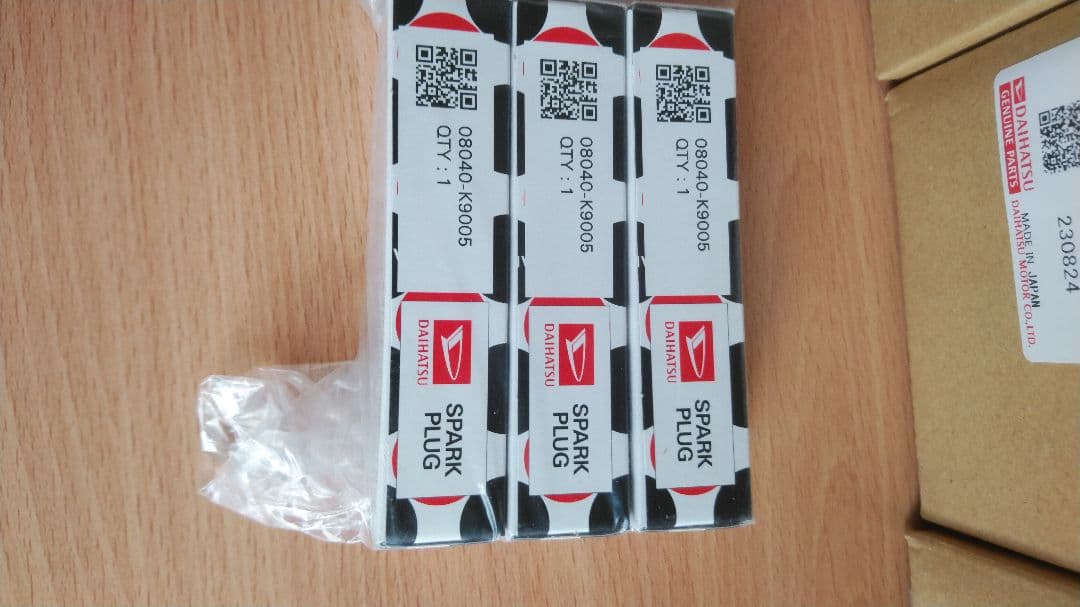 tysダイハツ純正、イグニッションコイル　プラグセット