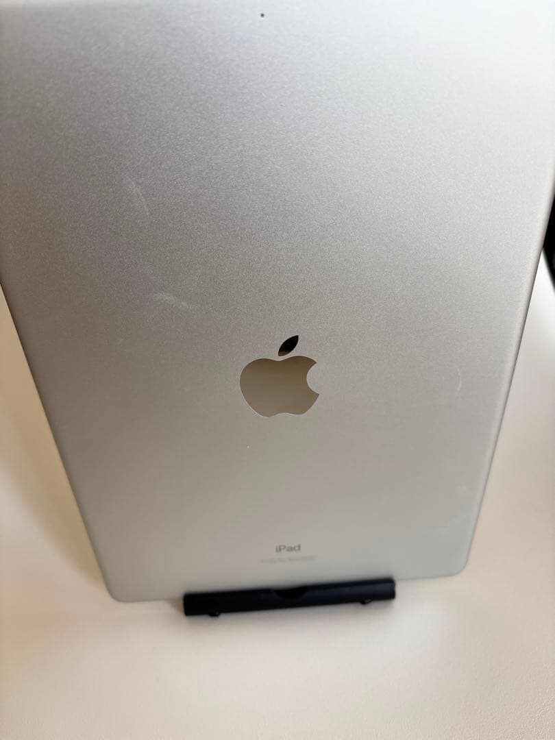 iPad 第8世代 / 128GB / Wi-Fi