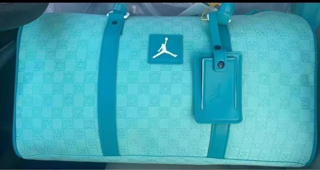 ジョーダン モノグラムボストンバッグ ターコイズ 未使用