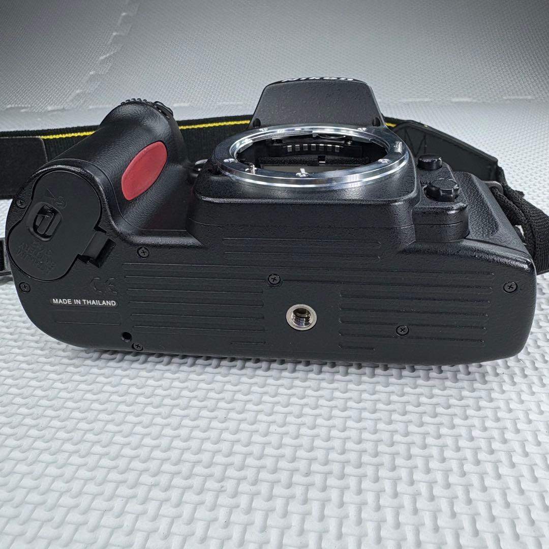 【美品】Nikon F80 フィルム一眼レフカメラ