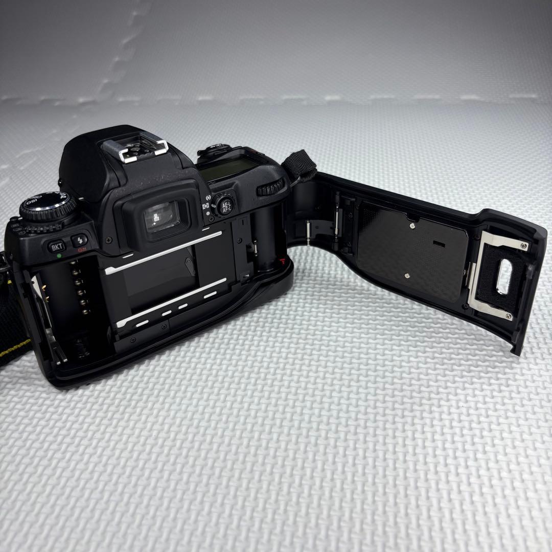 【美品】Nikon F80 フィルム一眼レフカメラ