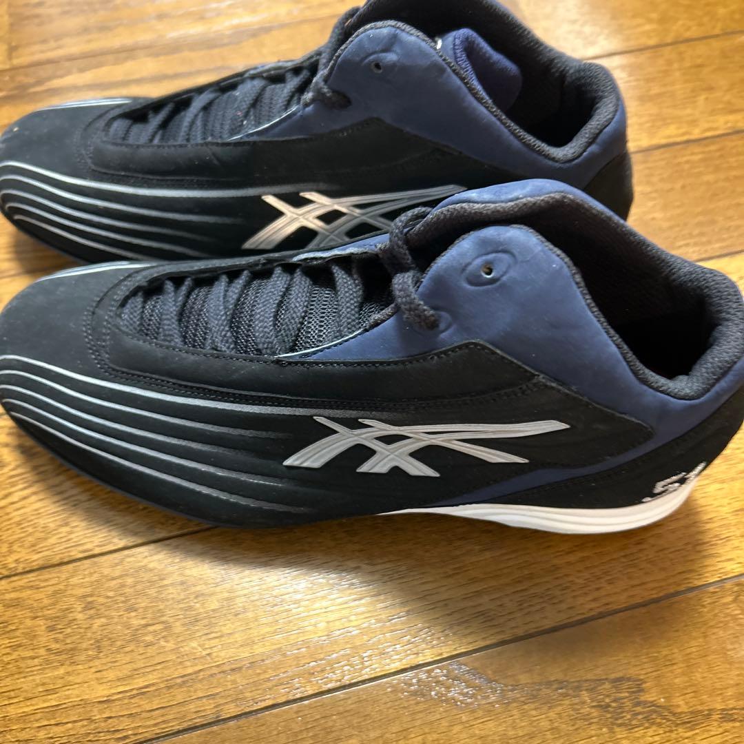 イチロー選手スパイク、アシックス