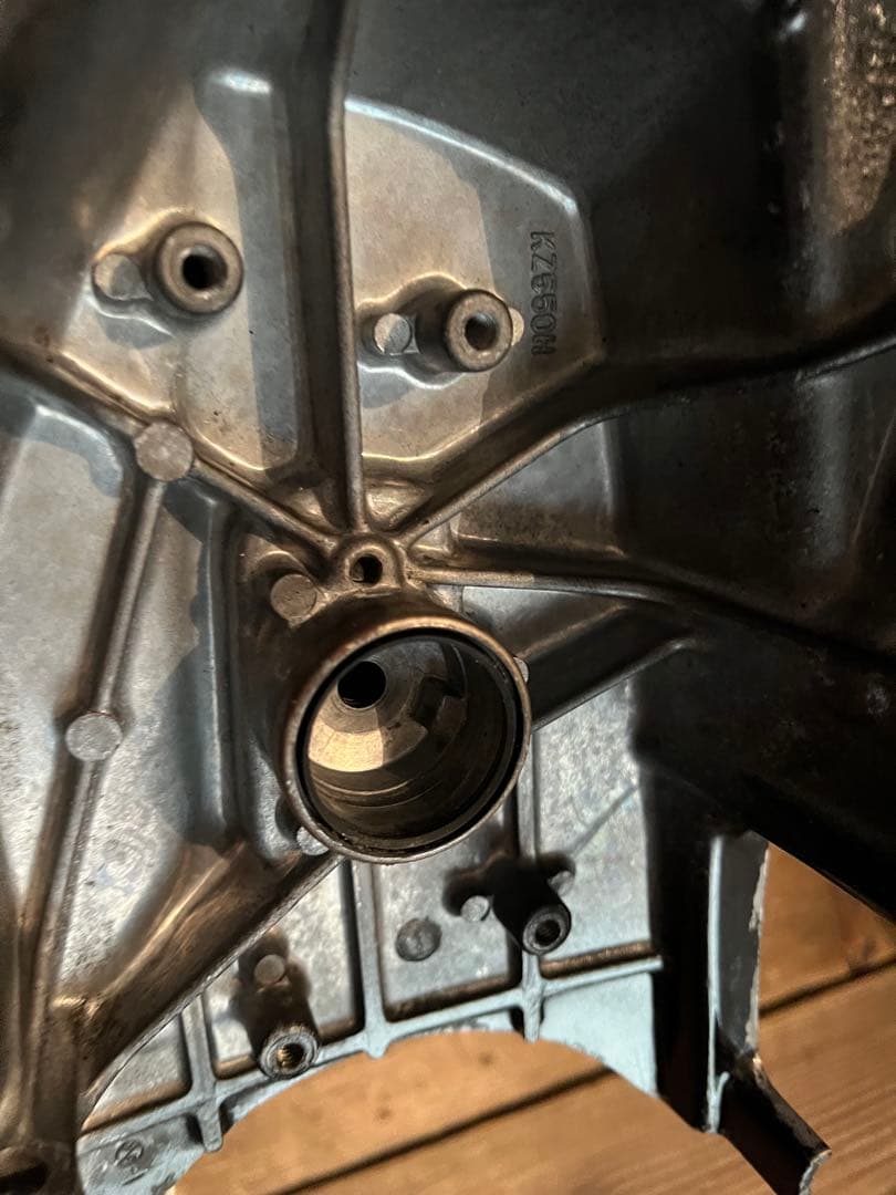 ゼファー 400、ゼファーχ用→Z400GP仕様スプロケットカバー