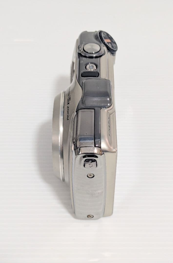 FUJIFILM F600EXR 富士フイルム　デジタルカメラ　ゴールド