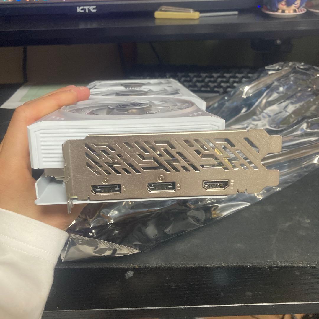 グラフィックボード・グラボ・ビデオカード ASRock Steel Legend RX 9060 XT 16GB