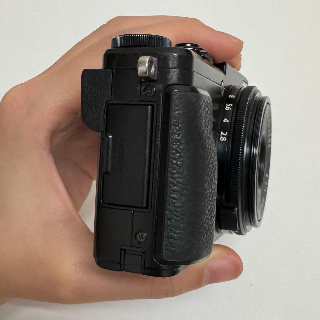 富士フイルム X70 black