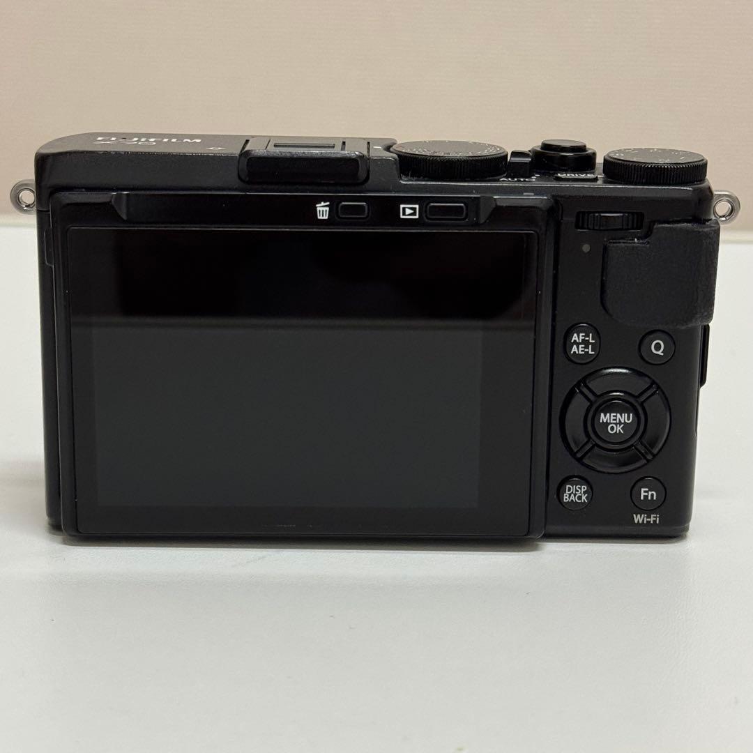 富士フイルム X70 black
