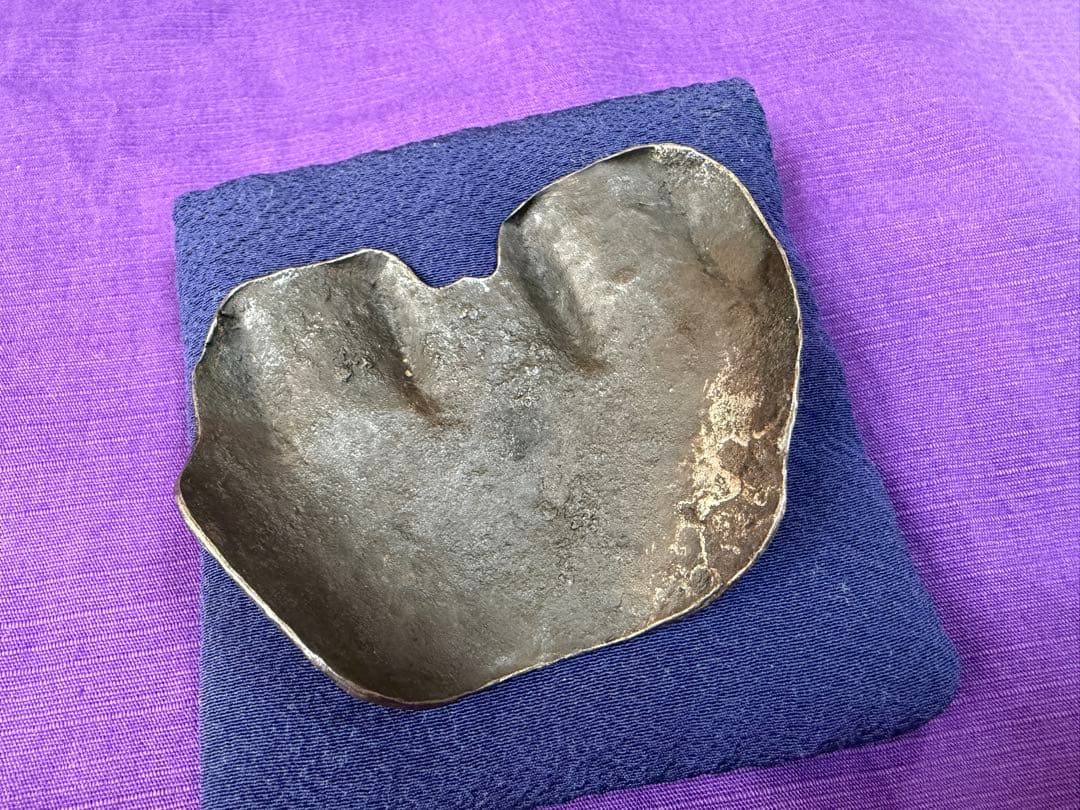 珍品　甲冑師？鉄打出し　茶合　花菱紋　武家好み（日本刀装具目貫煎茶道茶托茶杓明珍