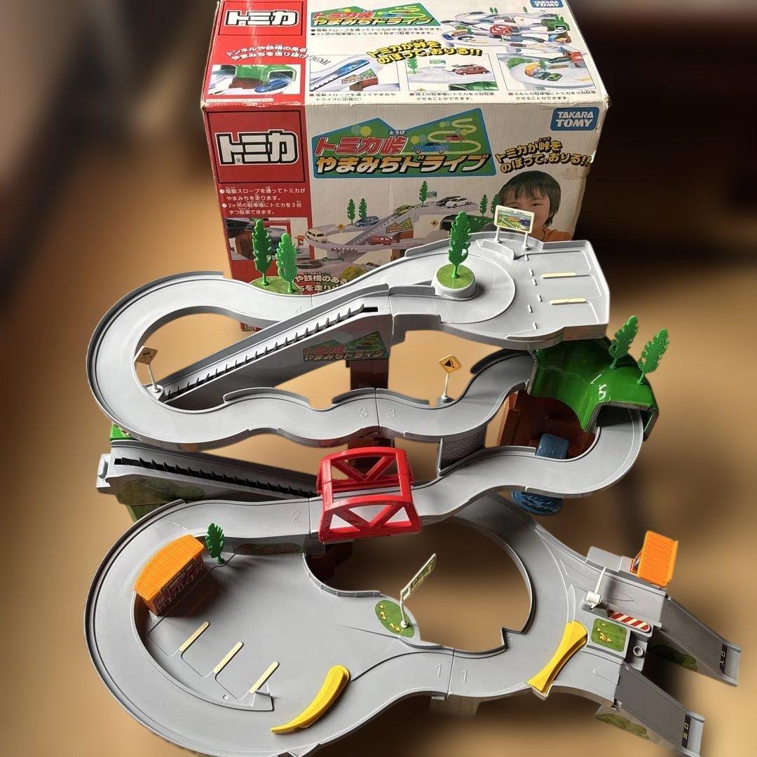 スーパーオートトミカビル、トミカ峠やまみちドライブ、高速道路にぎやかドライブ3点