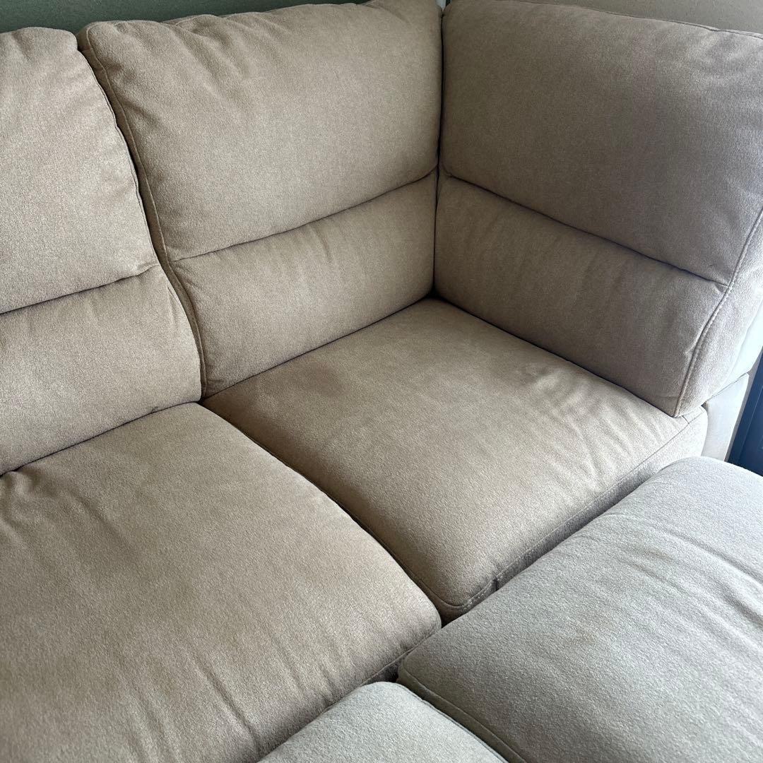 Qチューブ【ニトリ】布張りカウチソファ(ウォール3KD RC BE)