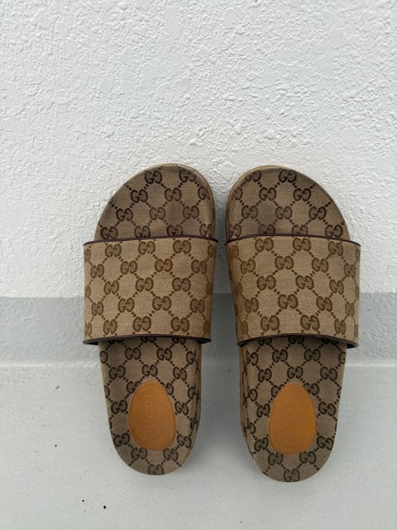 Gucci サンダル ベージュ　28cm