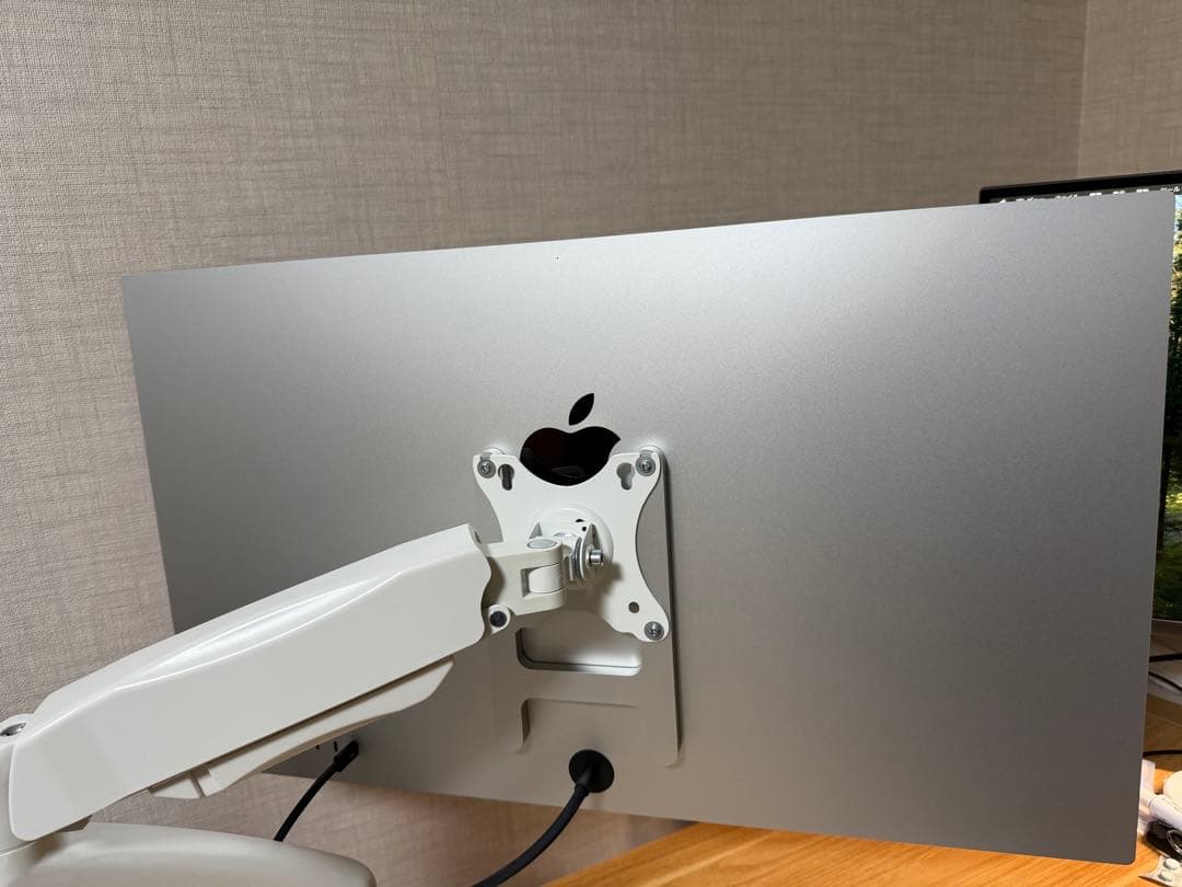 Apple Studio Display VESAモデル