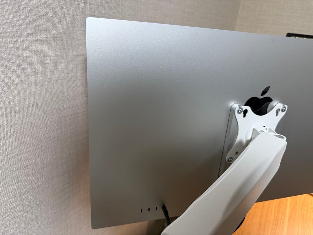 Apple Studio Display VESAモデル