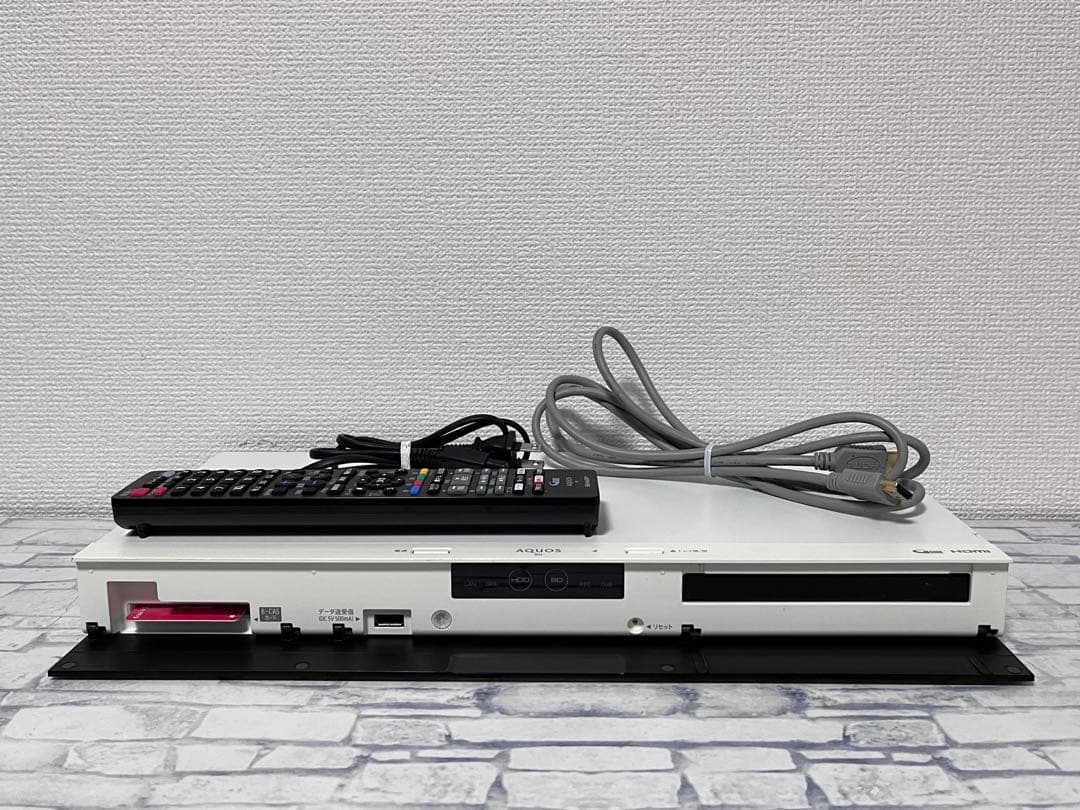 リモコン付　1TB 2番組録画　シャープブルーレイレコーダー　BD-WW1100