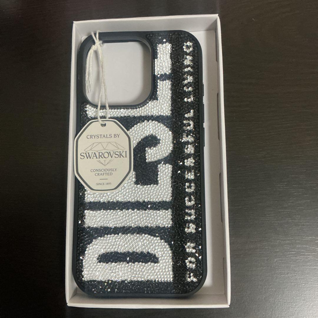 DIESEL iPhone16pro スマホケース　スワロフスキー