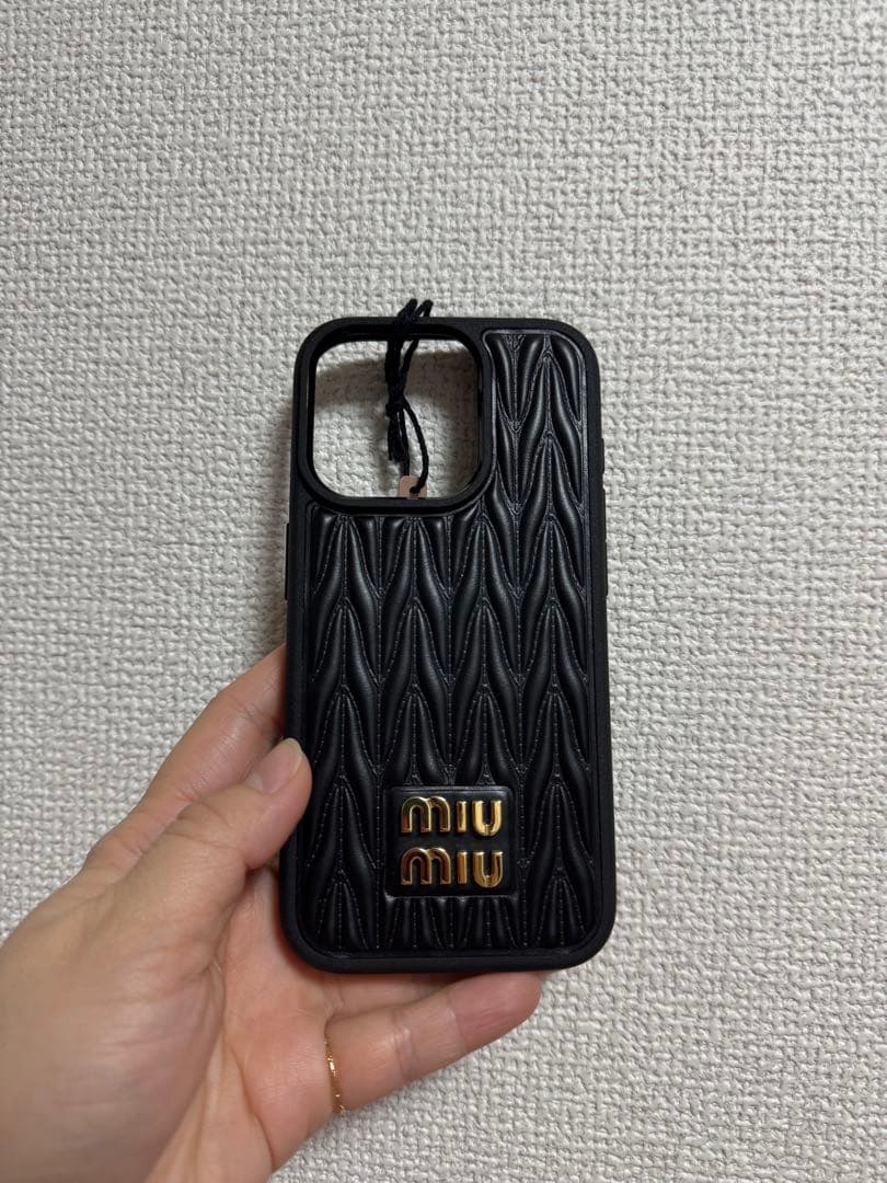 MIU MIU Iphone15proケース　黒