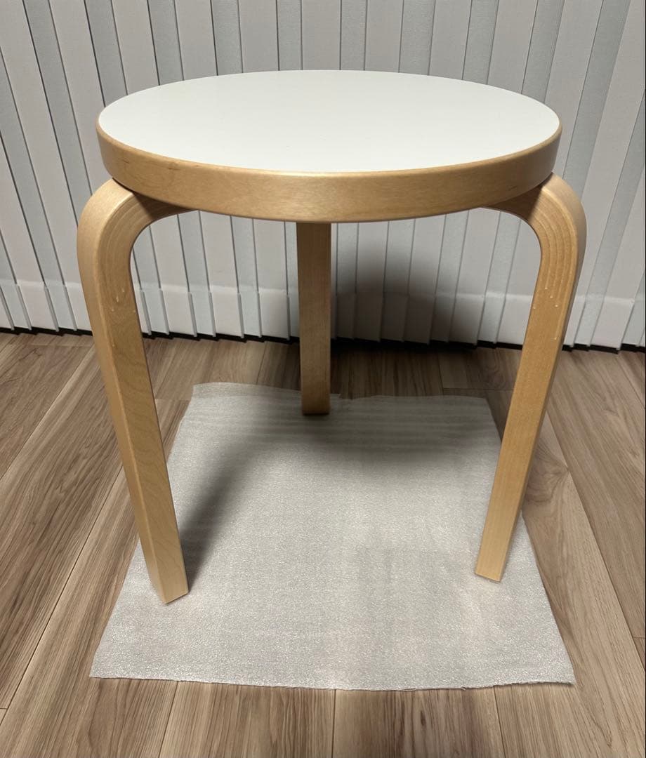 artekアルテックスツール60Stool3本脚ホワイト ラミネート2024年製