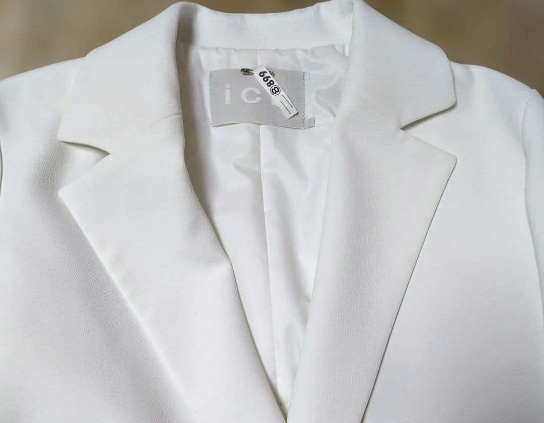 【美品✨️】ICB ホワイト テーラードジャケット ダブルボタン サイズ4
