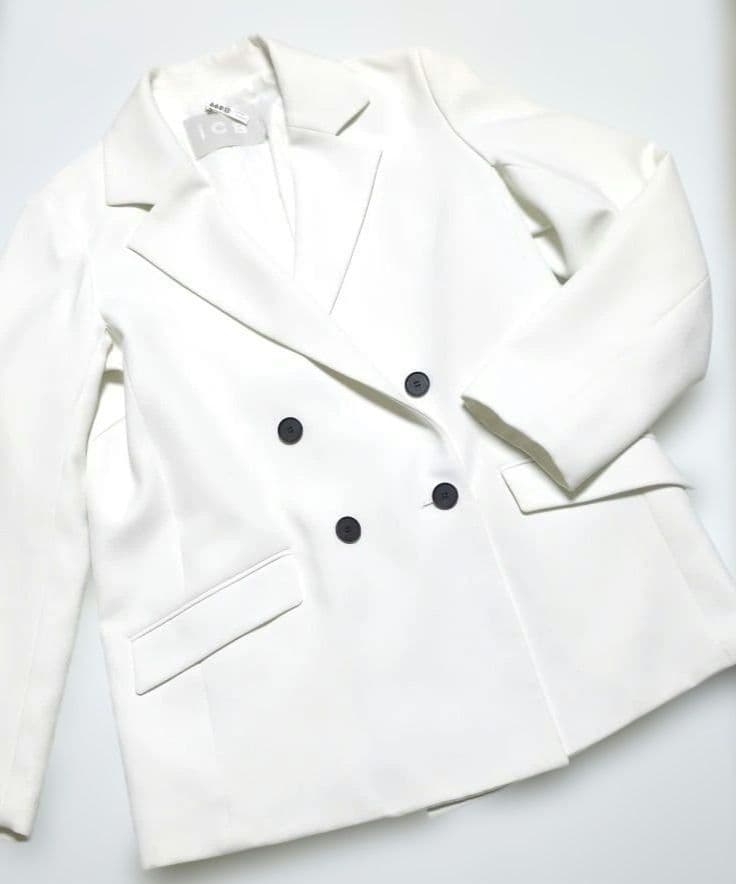 【美品✨️】ICB ホワイト テーラードジャケット ダブルボタン サイズ4