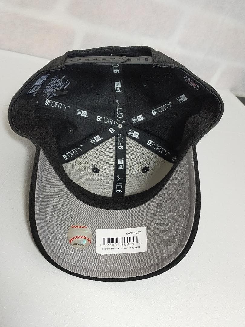 ボストン・レッドソックス　9FORTY 黒白　ストレッチスナップ