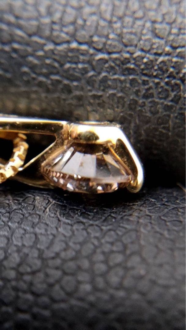 ネックレストップ　k18 0.6ct CSTV