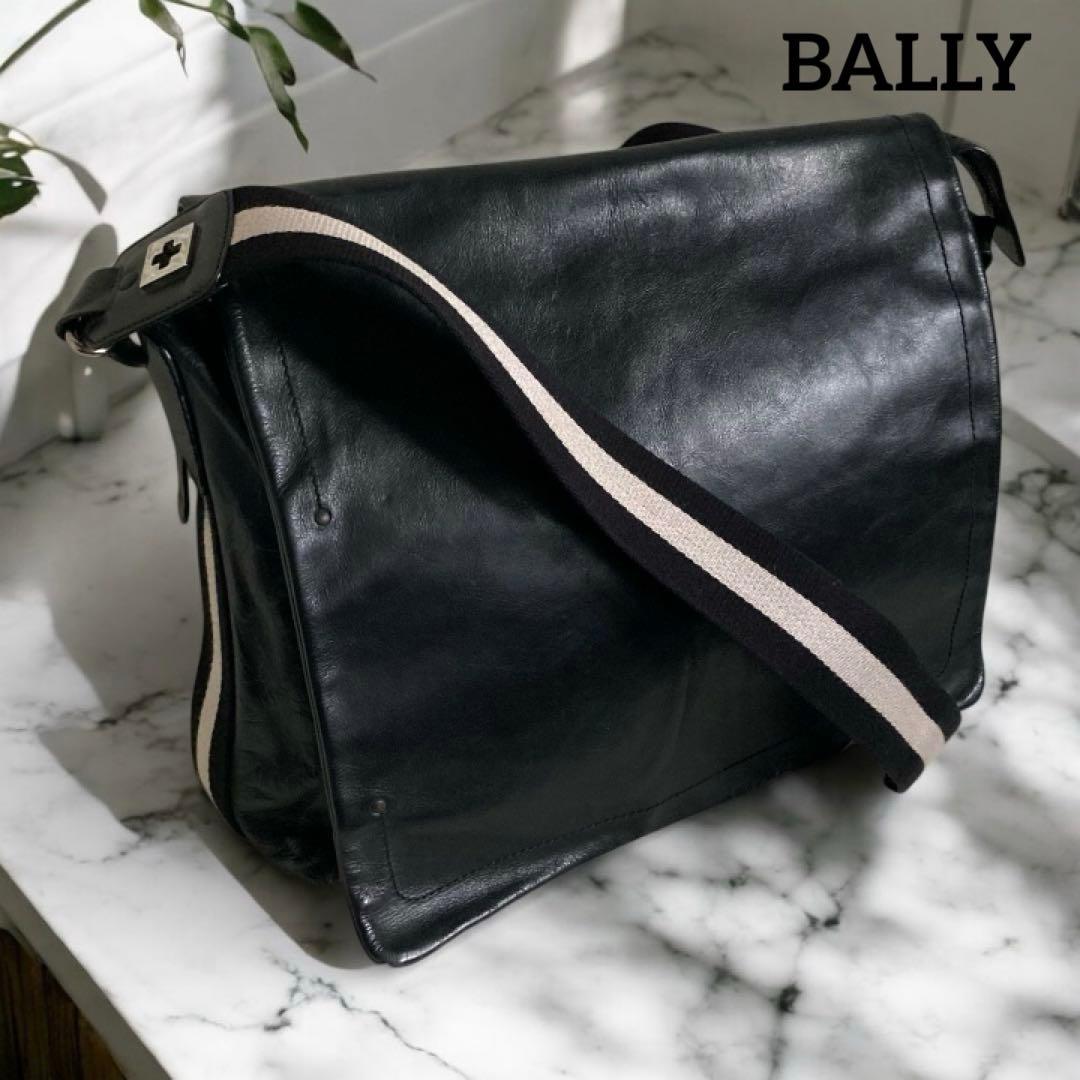 ＊k＊ BALLY バリー ショルダーバッグ メッセンジャーバック　レザー