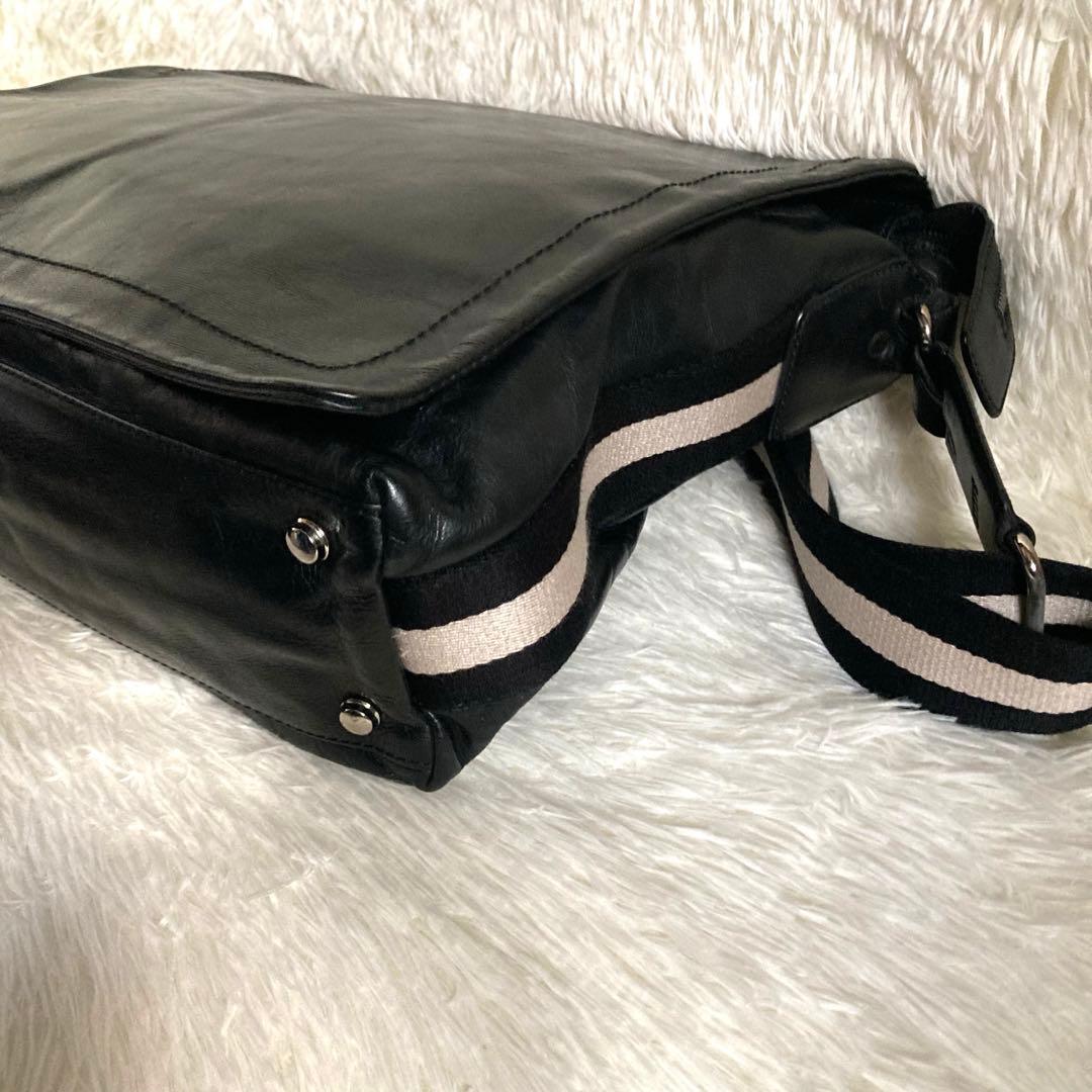 ＊k＊ BALLY バリー ショルダーバッグ メッセンジャーバック　レザー