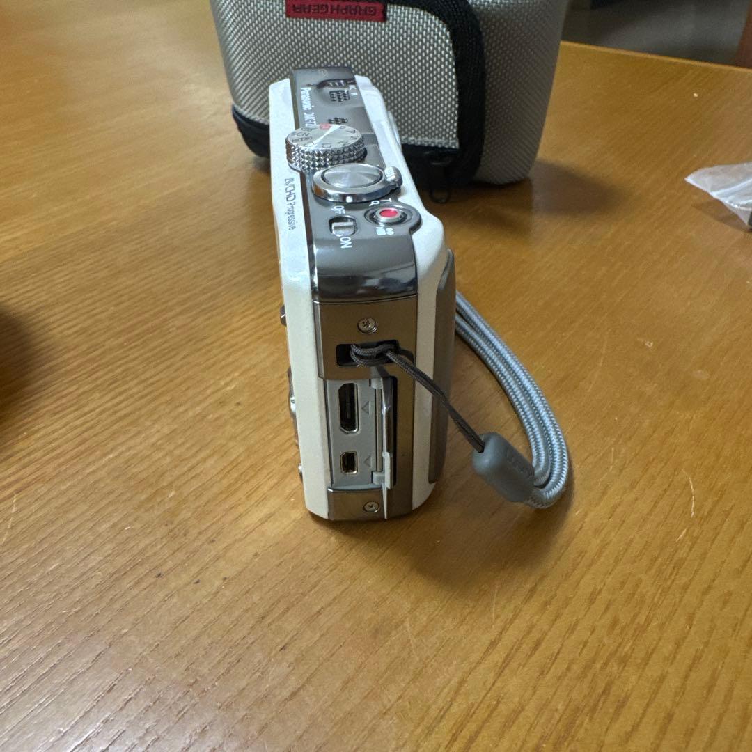 デジタルカメラ Panasonic DMC-TZ30