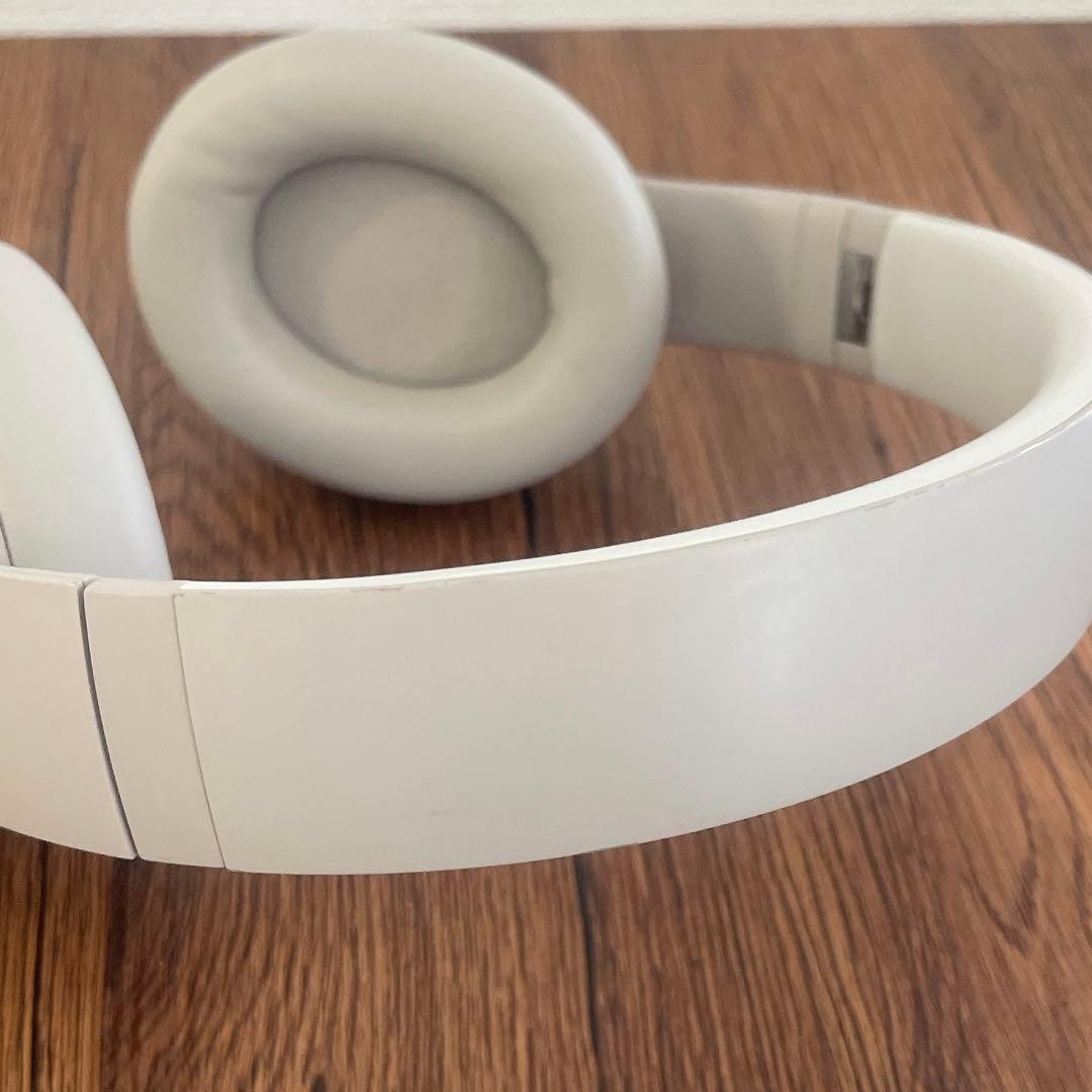 動作良好⭐️Beats Studio Pro ワイヤレスヘッドホン　サンドストーン