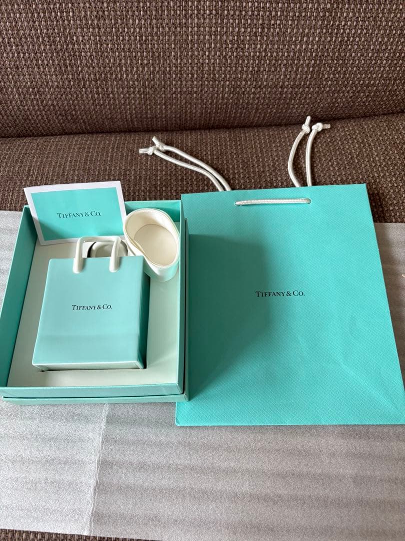 正規品未使用保管品ティファニー　バッグ　ショッパー　小物入れ　陶器　置き物　花瓶
