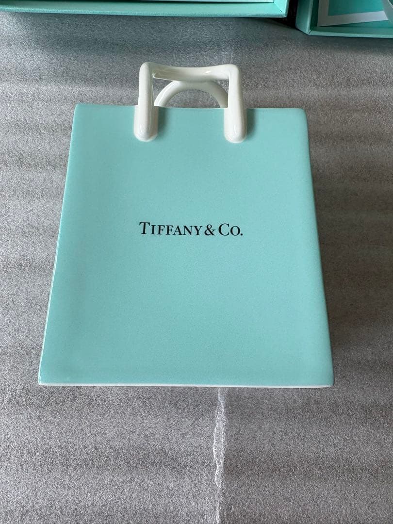 正規品未使用保管品ティファニー　バッグ　ショッパー　小物入れ　陶器　置き物　花瓶