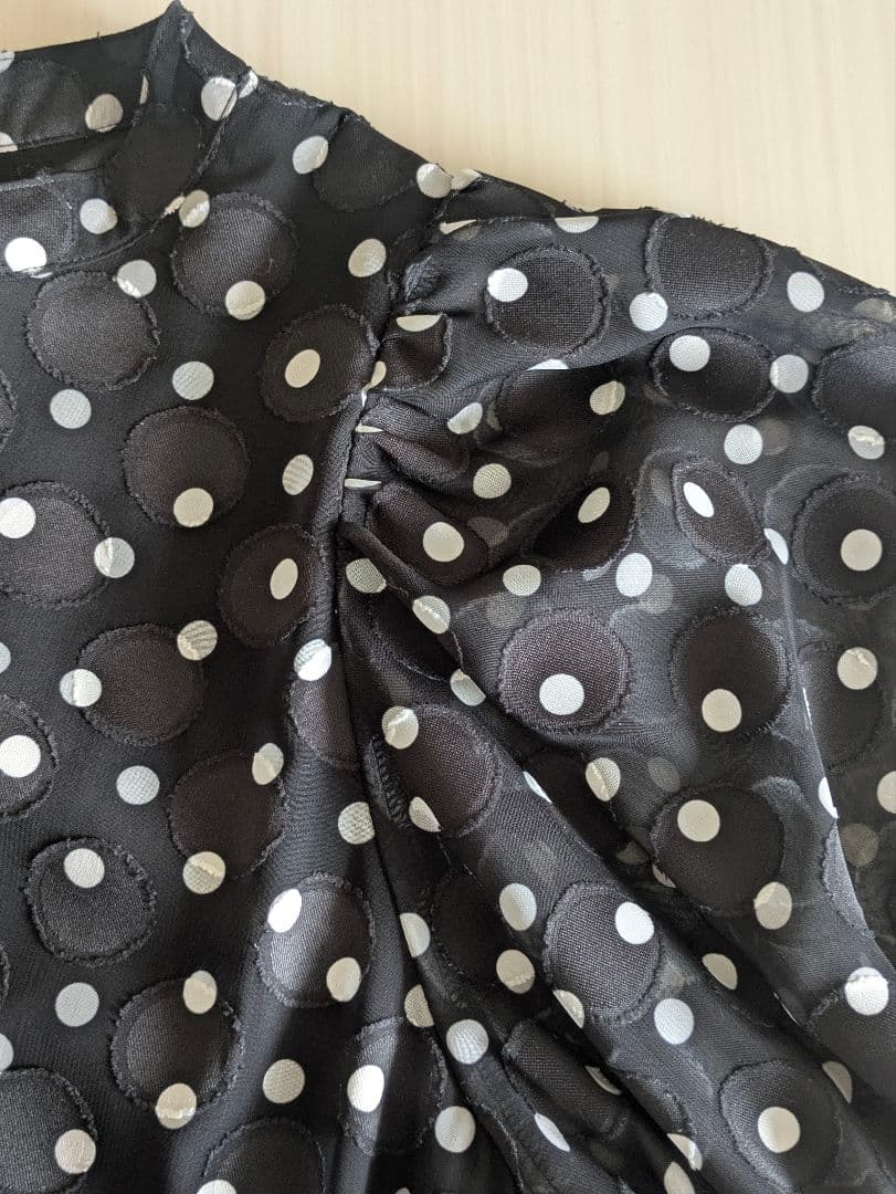 【美品】ローズティアラ水玉後ろリボン ティアード　チュニック 46 黒