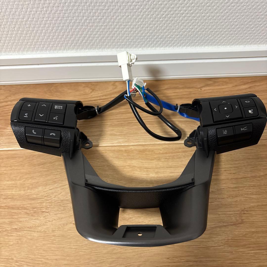 ハイラックス　ランクル70用ステアリングコントロールパネル　社外