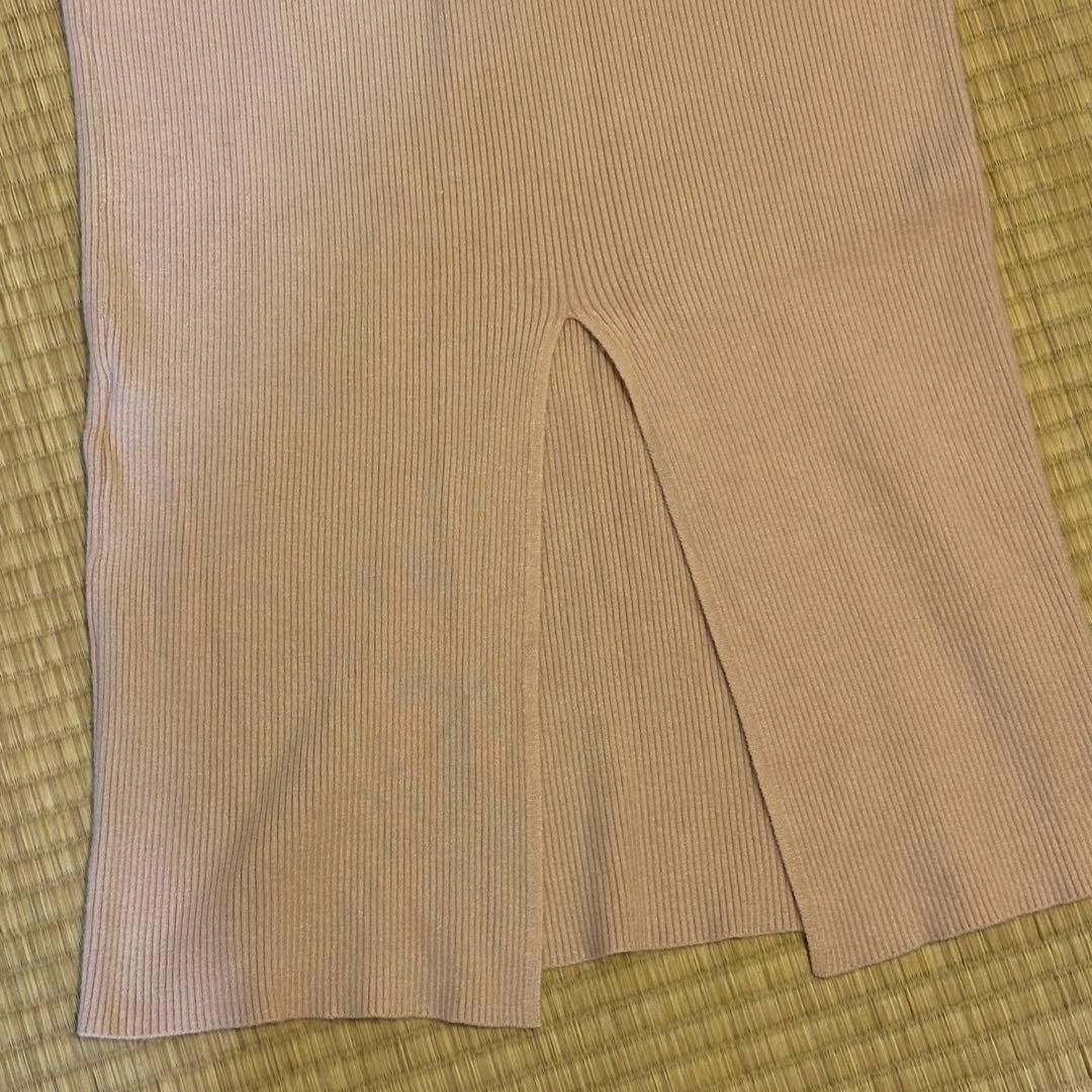 ファー付きオフショルダー ニットワンピース ベージュ