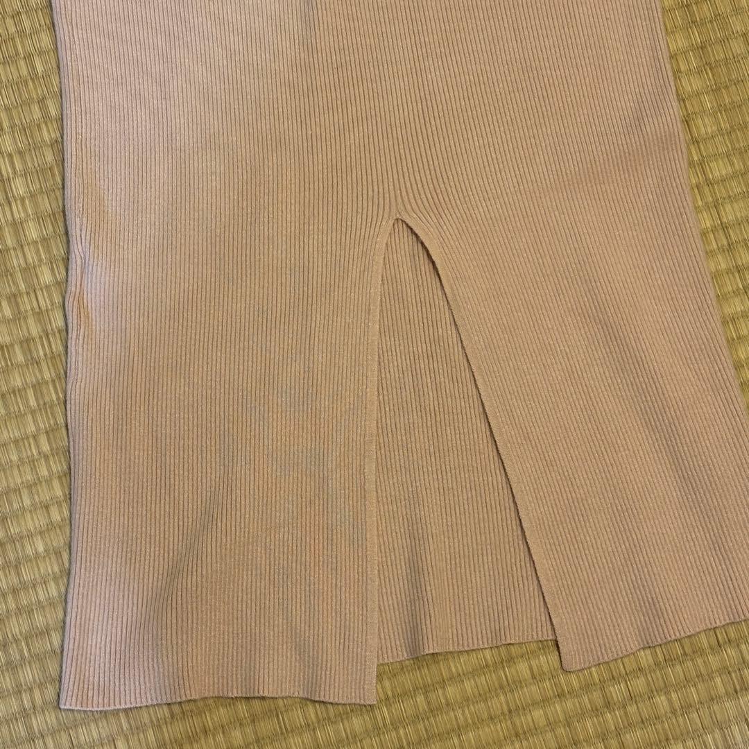 ファー付きオフショルダー ニットワンピース ベージュ