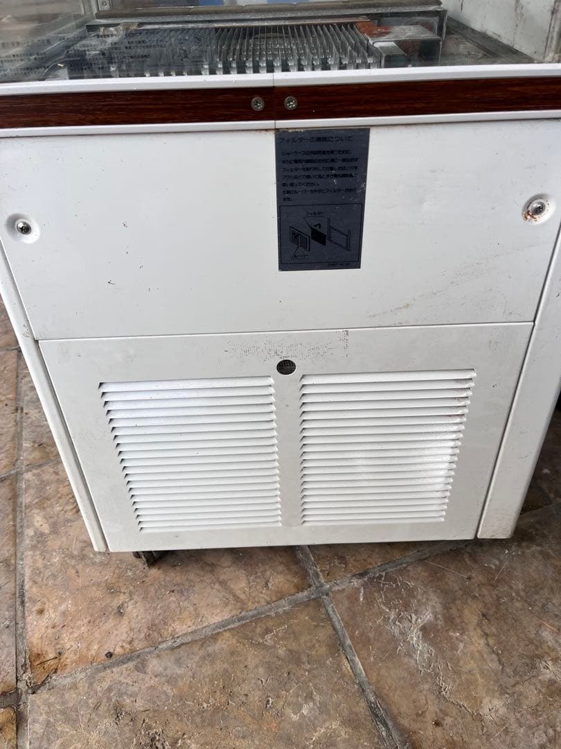 4面ガラスショーケース　ガラス扉冷蔵庫 ホワイト 2段棚　レトロ