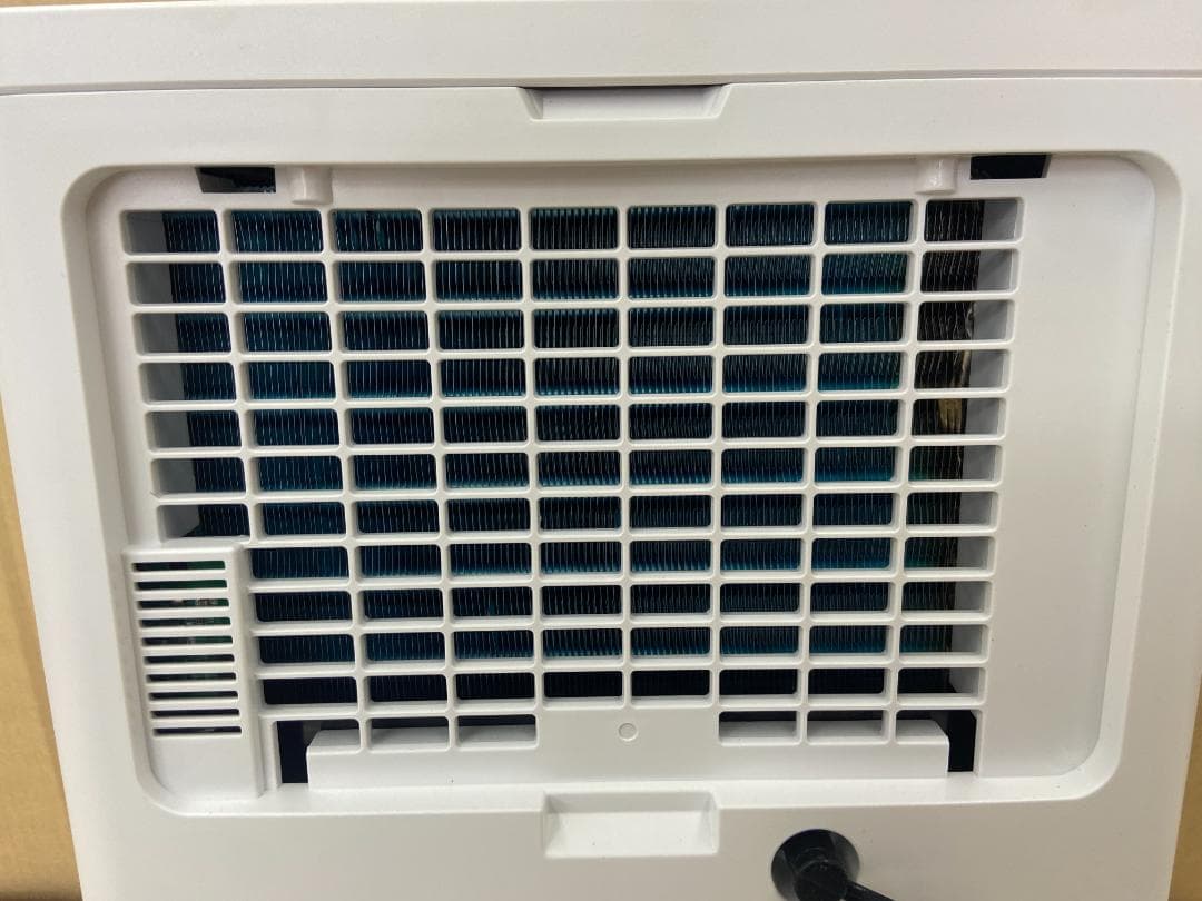 ☆超美品☆2025年製2025年製 YAMAZEN 除湿機 YDC-J03(W)