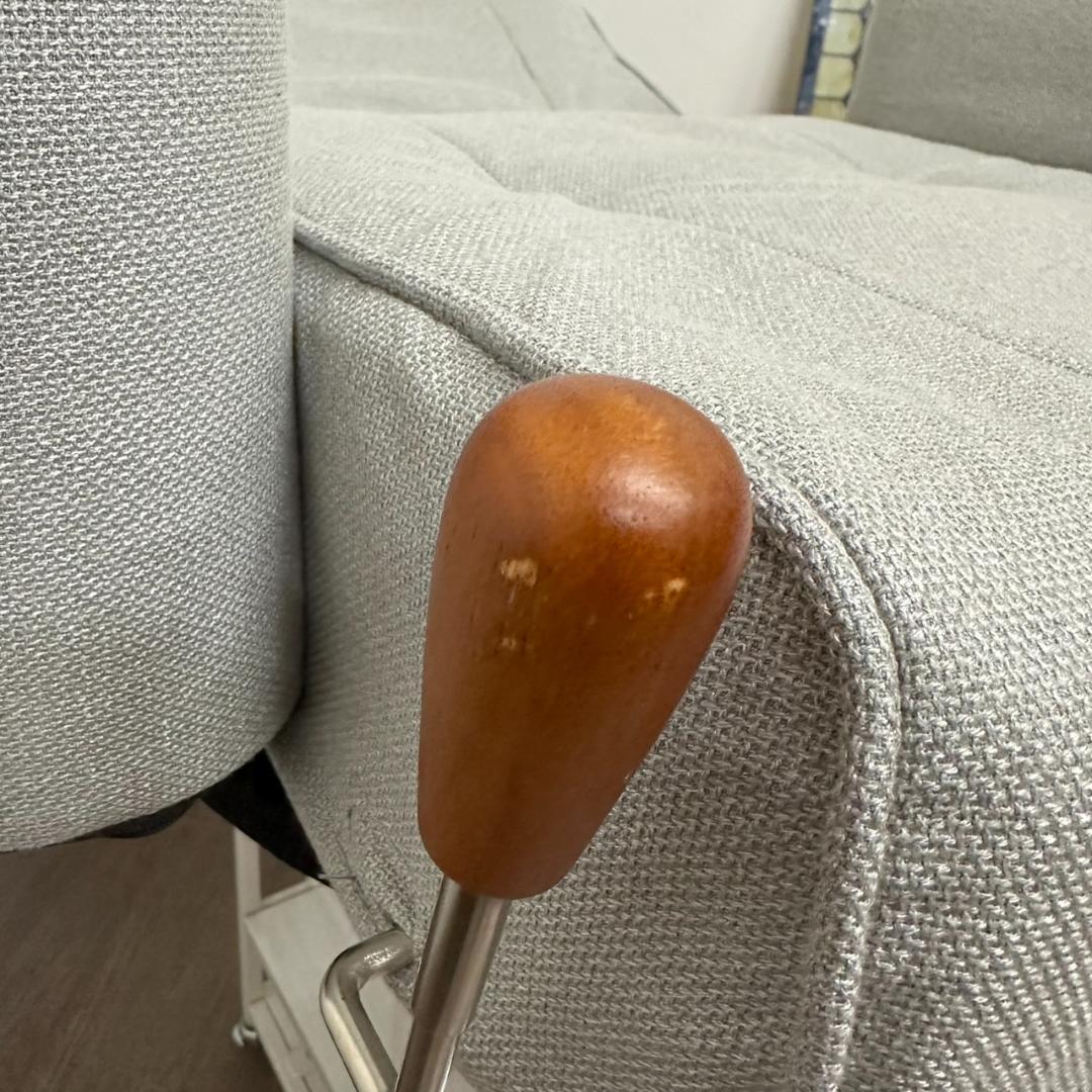 新品　未使用　肘付き回転座椅子き　リクライニング無段階　360度