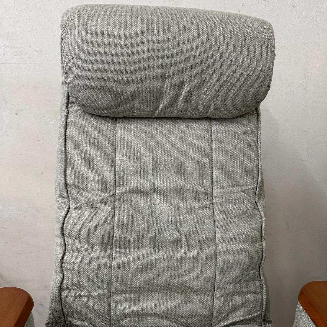 新品　未使用　肘付き回転座椅子き　リクライニング無段階　360度