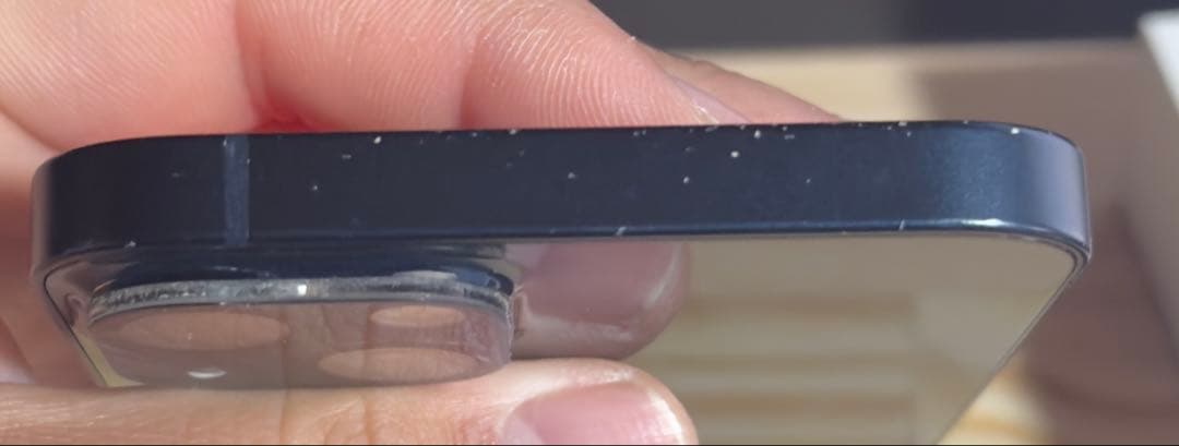 iPhone 13本体、ケース付き