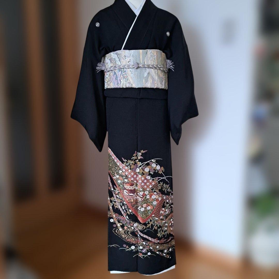 更にお値下げ❗1月末までの新年価格 留め袖比翼仕立て・帯セット おまけ付き