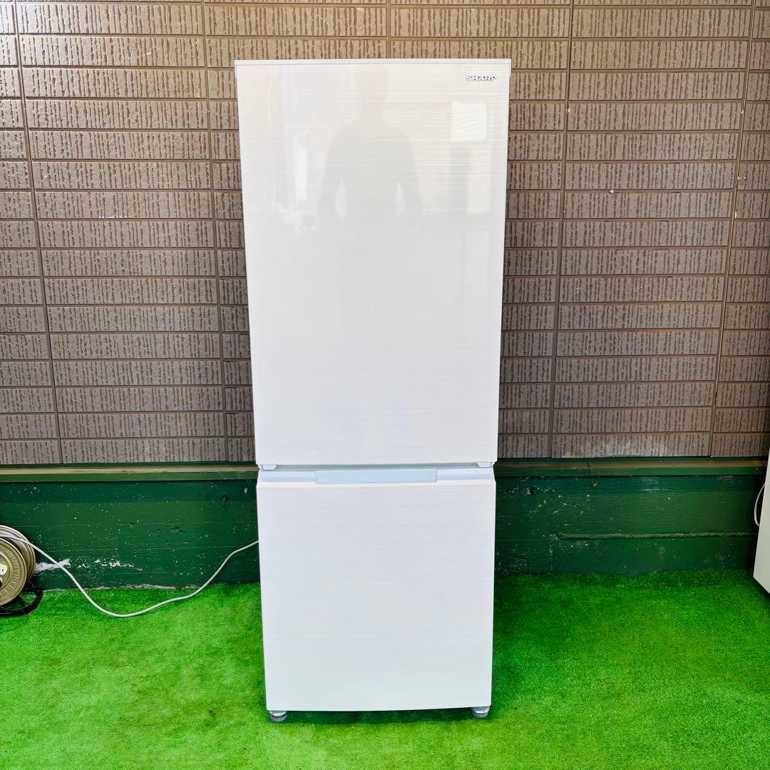美品 22年製 179L 冷蔵庫 大きめ SHARP【地域限定配送無料】