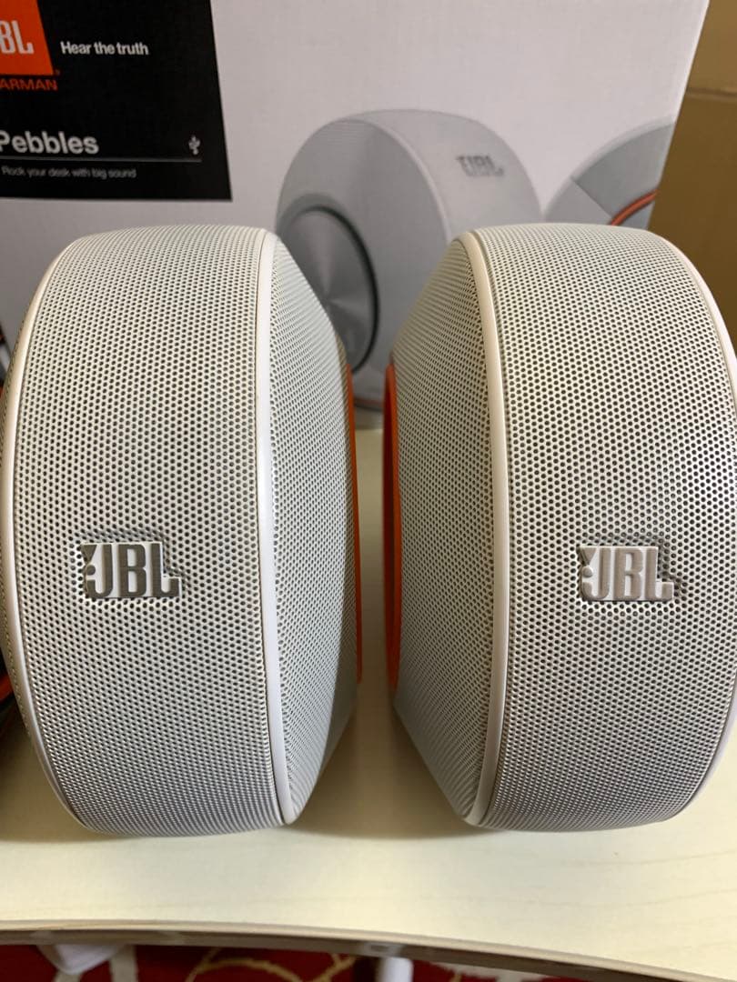 JBL Pebbles 白＆黒の 2箱セット　パソコン用スピーカー　元箱有り