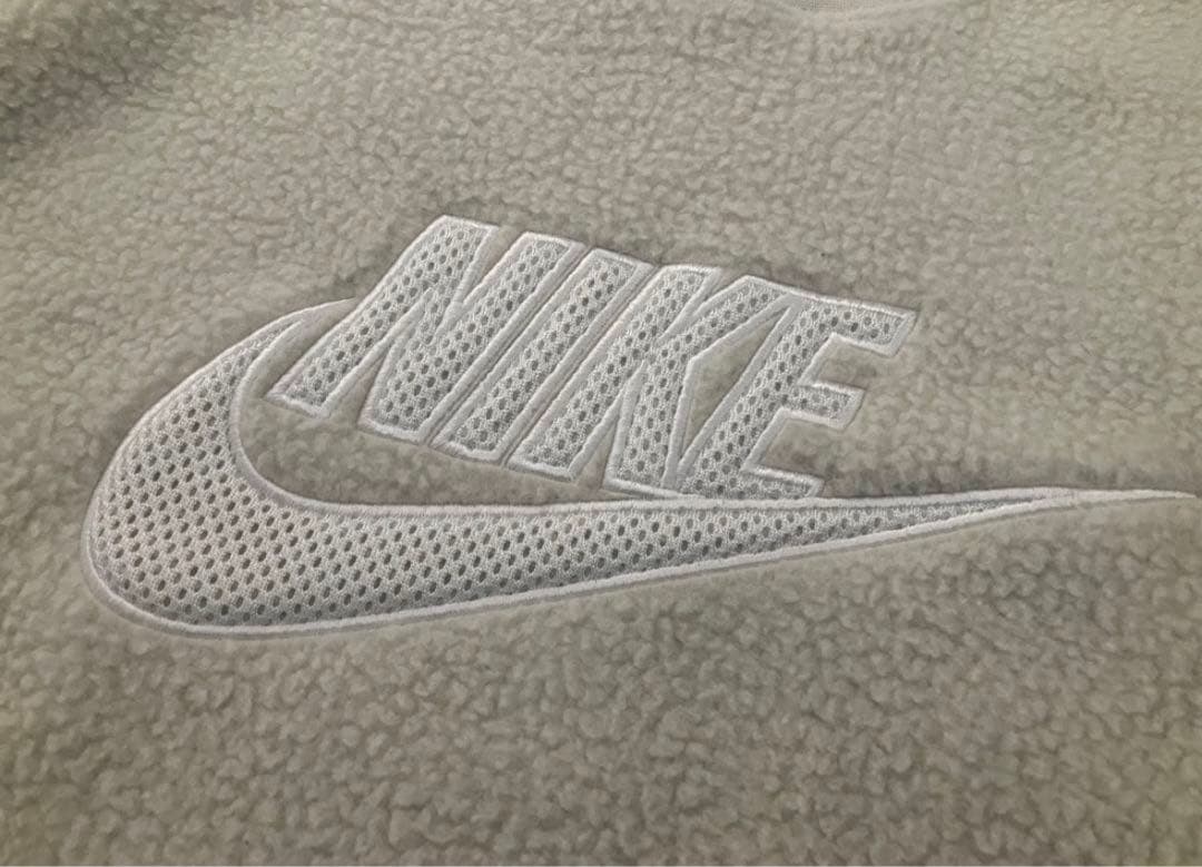 新品タグ付★NIKE★ナイキ★ボアフリースクルーネックスウェット★アイボリー★