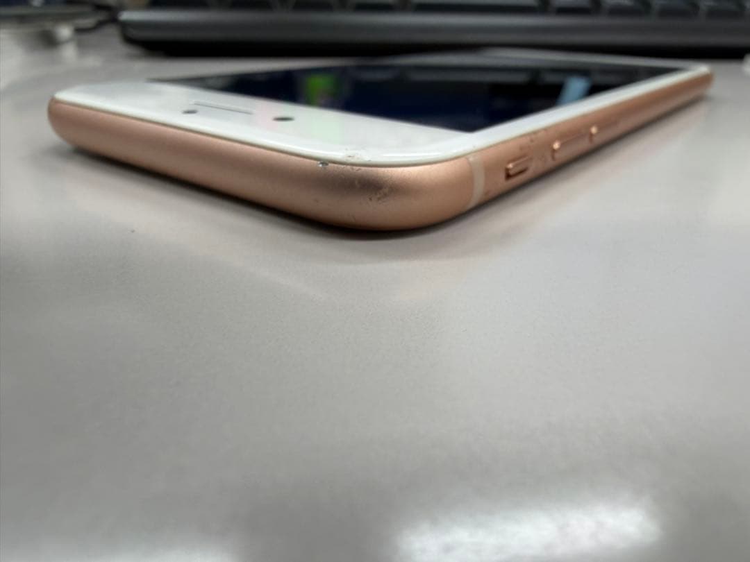 Apple iPhone 8 ゴールド 64GB simフリーアップル