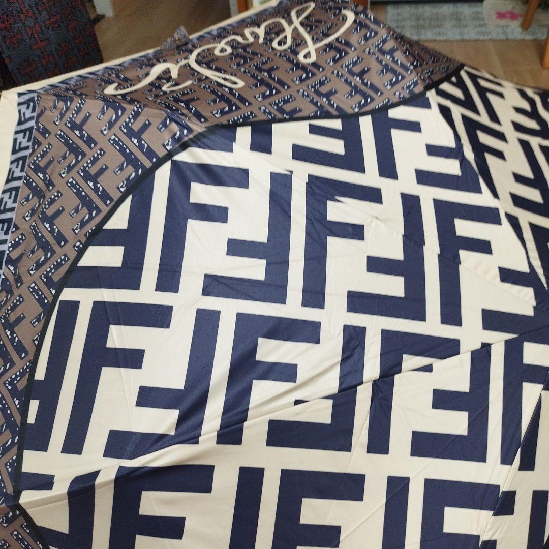 正規品の新品FENDIの折り畳み傘