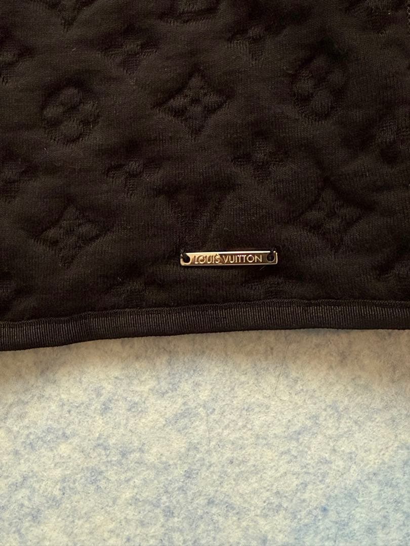 ルイヴィトン モノグラ厶 LV エンボス加工 トップス スウェット レディース黒
