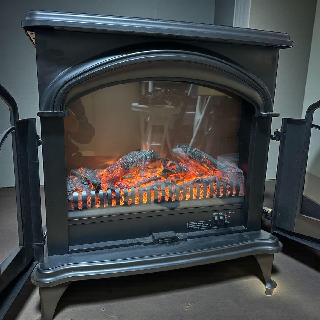 ニトリ ワイド暖炉型ファンヒーターBLT999B-3-BK 2017年式