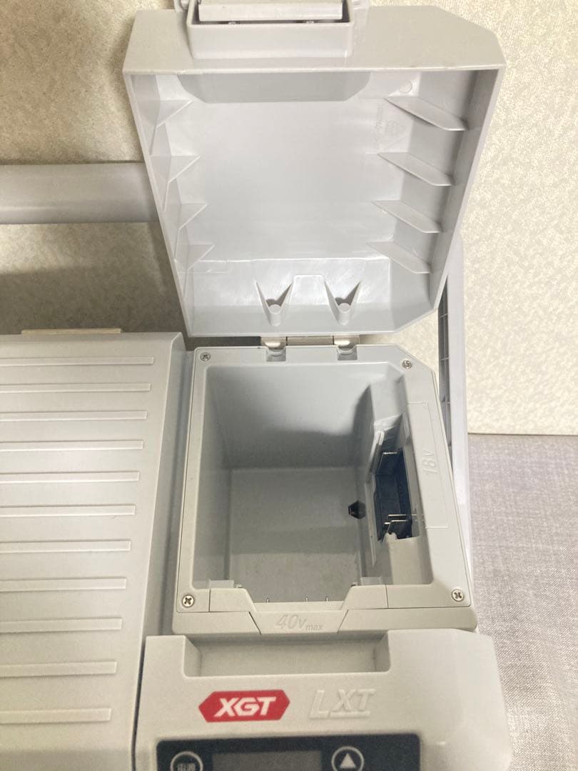 ☆ Makita CW003GZO 充電式保冷温庫 マキタ