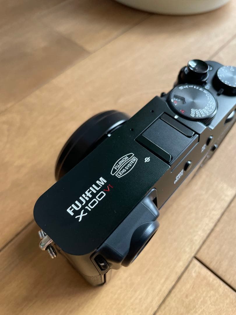 FUJI X100VI ブラック シャッター回数6400枚
